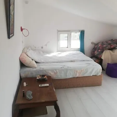Διαμέρισμα Wonderful Location Beautiful Roof Flat Μαρμαρίς