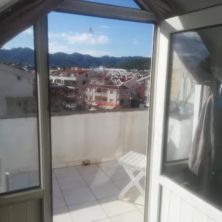 Wonderful Location Beautiful Roof Flat Μαρμαρίς